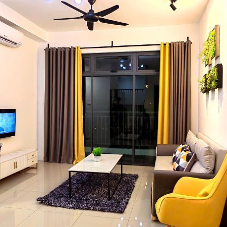 8Scape Residences Batman Vs Ironman@Lsy Home & Leisure Johor Bahru Ngoại thất bức ảnh
