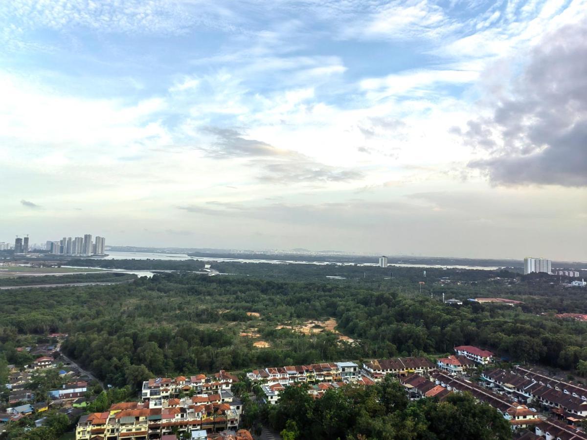 8Scape Residences Batman Vs Ironman@Lsy Home & Leisure Johor Bahru Ngoại thất bức ảnh