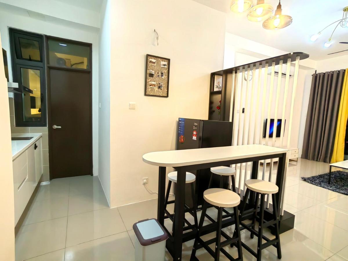 8Scape Residences Batman Vs Ironman@Lsy Home & Leisure Johor Bahru Ngoại thất bức ảnh