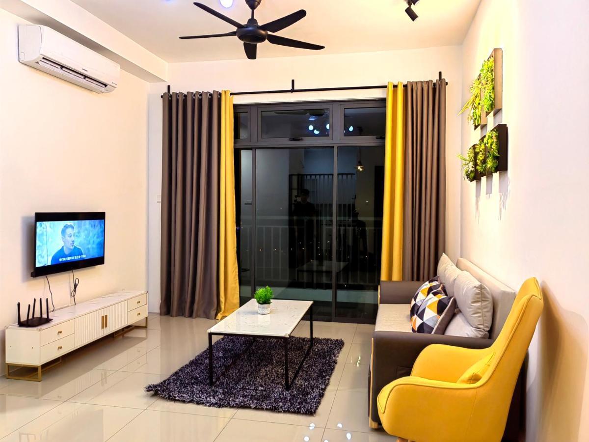 8Scape Residences Batman Vs Ironman@Lsy Home & Leisure Johor Bahru Ngoại thất bức ảnh